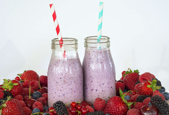 Gluten-free Weet-Bix banana berry smoothie - 9Kitchen