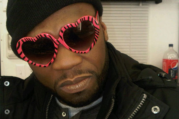 What stars do when they're bored: 50 Cent looks funny - 9Celebrity