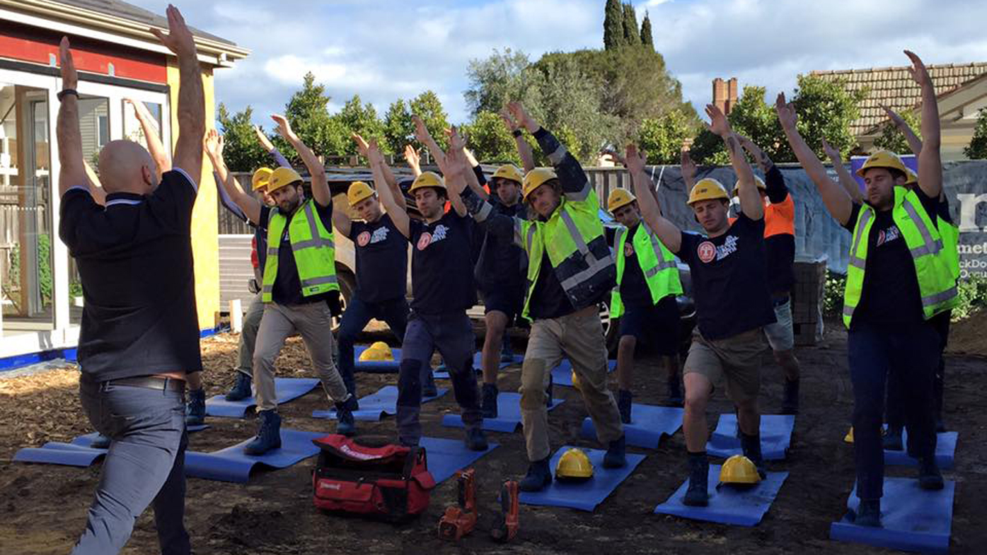 Stretching on site: How tradies can look after their bodies better - 9Coach