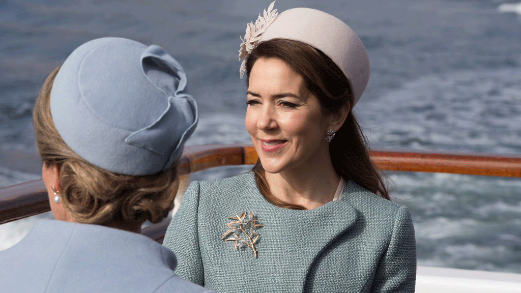 Princess Mary channels Jackie O for a royal harbour cruise - 9Honey