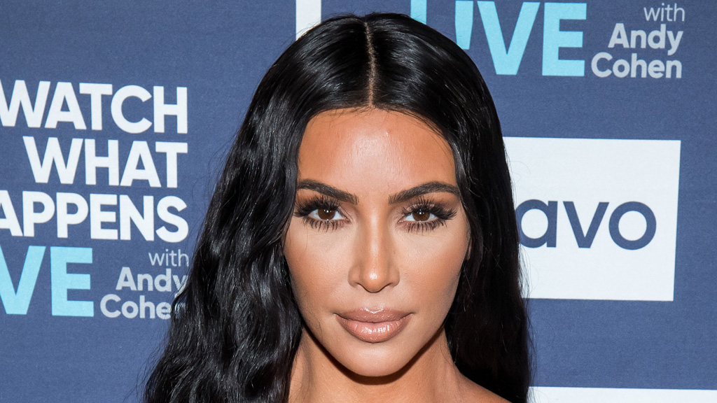 Kim Kardashian hits back at tabloid article that says she has bad skin ...