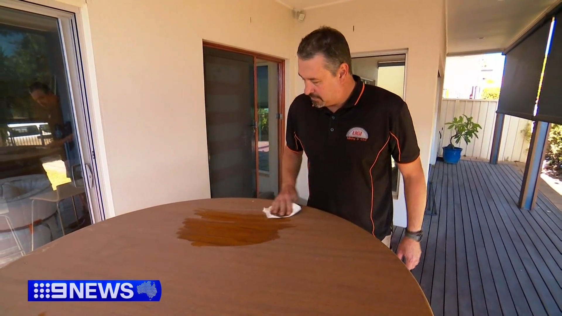 'It goes everywhere': Dust blanketing homes in Adelaide suburbs