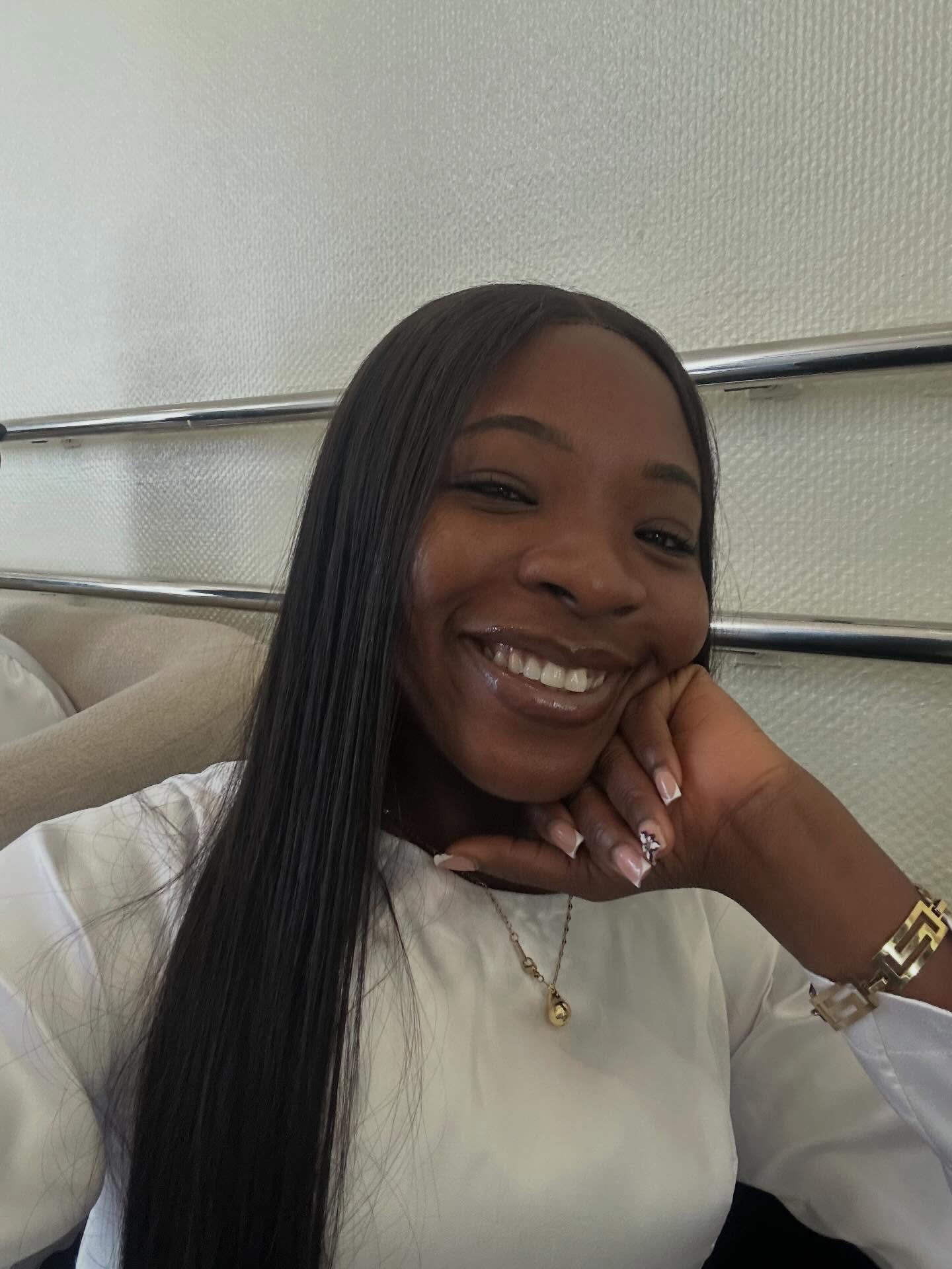 Nigerian singer Ifunanya Nwangene dies at 26 from a snake bite