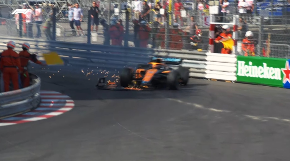 Daniel Ricciardo crash saat Leclerc memuncaki kedua sesi latihan untuk Grand Prix Monaco