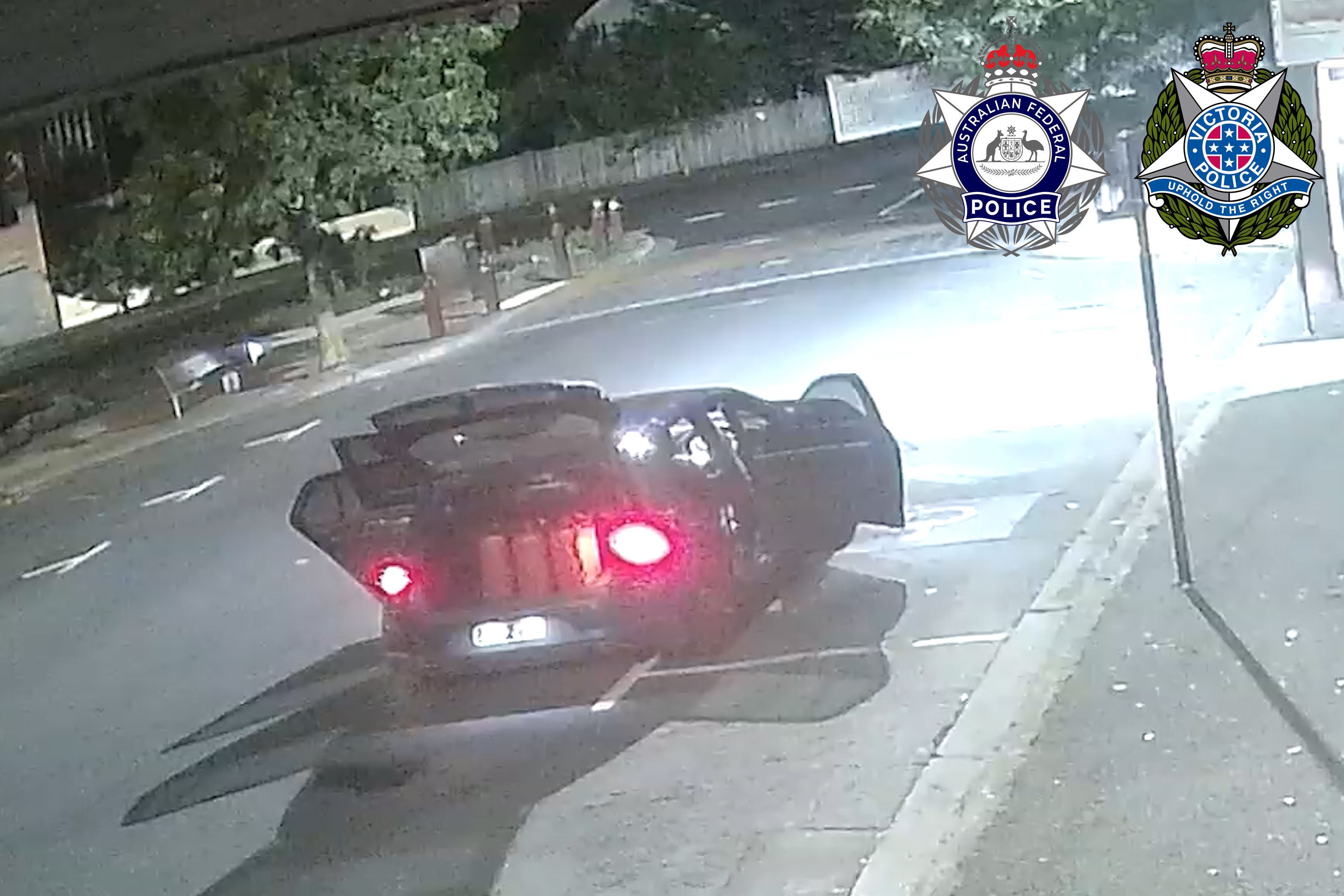 A﻿ joint terrorist investigation team has made a breakthrough link in the case of a synagogue attack and warned the offenders that it is only a "matter of time" before police come knocking.