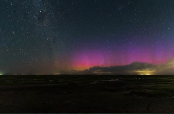 Melchor Raval was all alone as he watched the aurora dance for two hours in Tooradin.