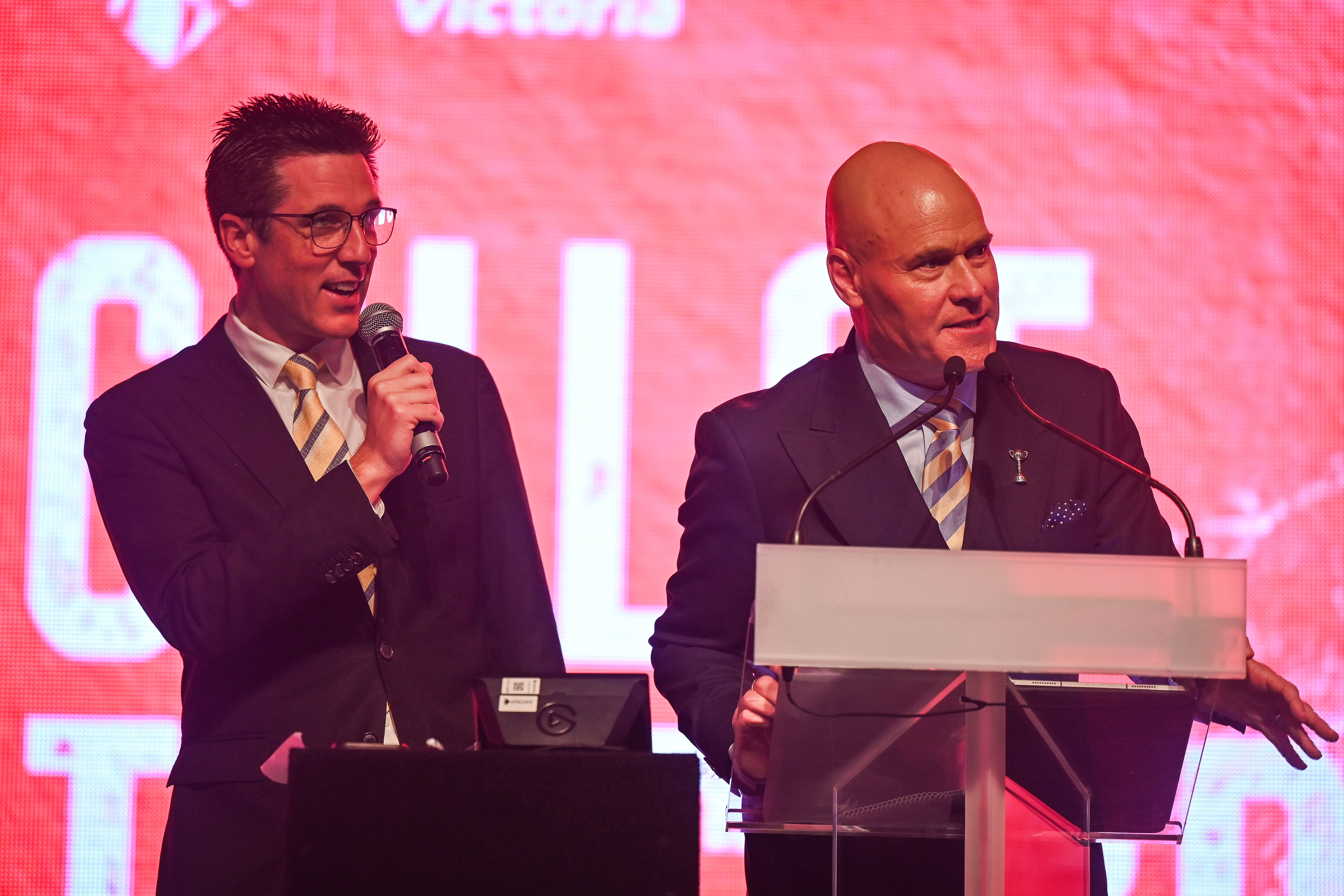 Astonishing $500k bet swings Melbourne Cup to new favourite