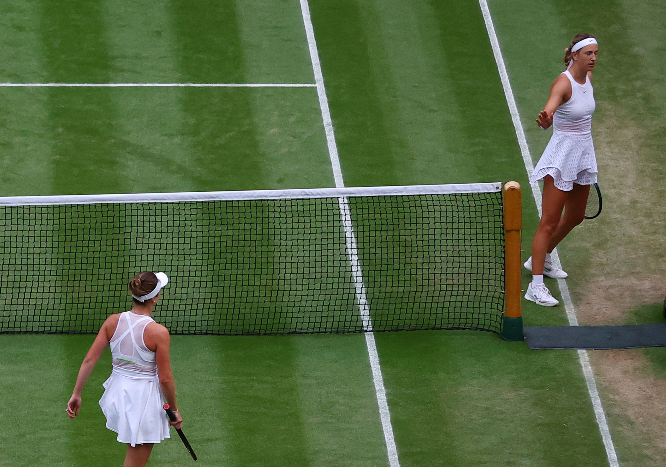 Wimbledon news | Victoria Azarenka booed off by Wimbledon crowd as handshake snub erupts - Jaun News