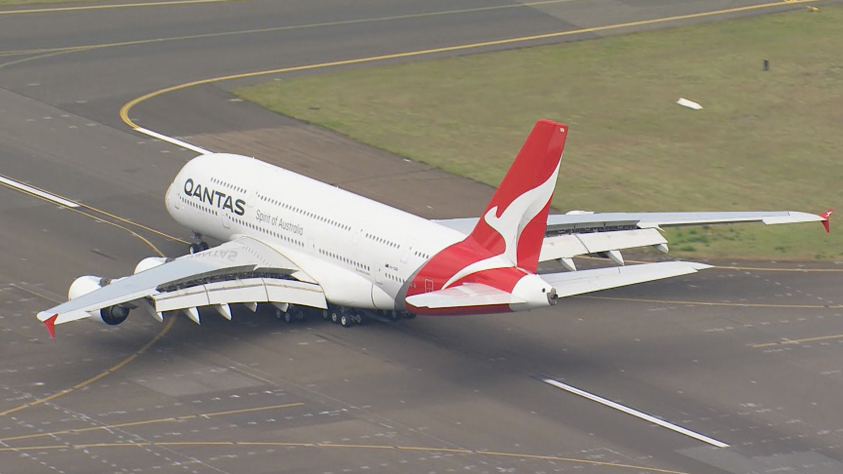 Qantas first mammoth A380 returns to Australia