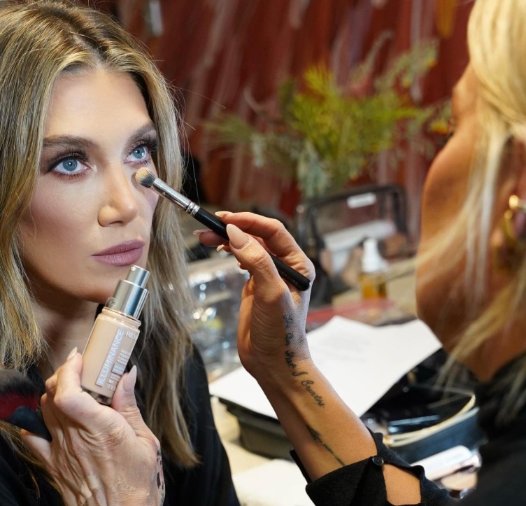 mia hawkswell delta goodrem wedding richard wilkins