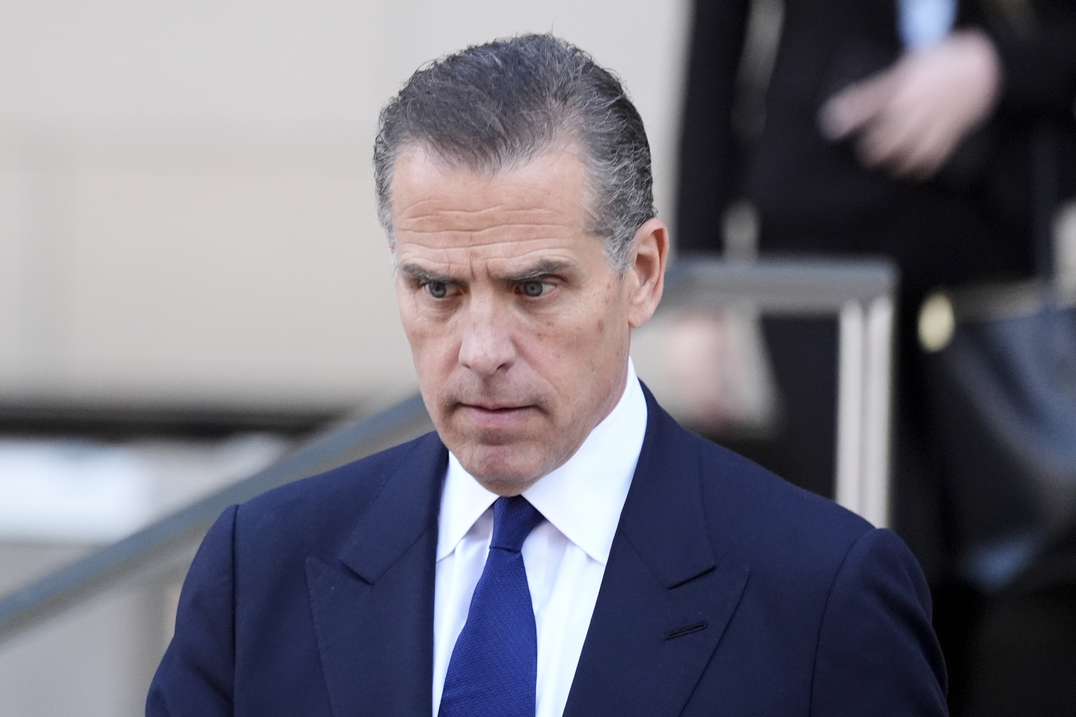 Archivo - Hunter Biden deja el Tribunal Federal, 5 de septiembre de 2024, en Los Ángeles. (AP Photo/Jae C. Hong, archivo)