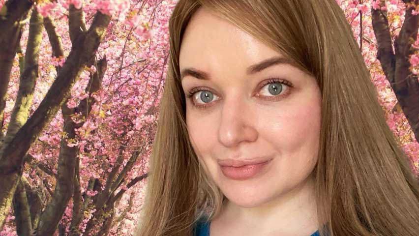 Elle is one of thousands of people calling for an end to the partner income test.