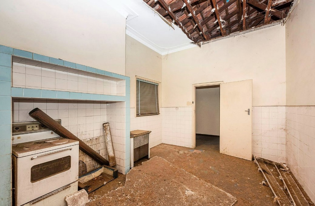 Fixer-upper for sale agent warning Perth Western Australia Domain 