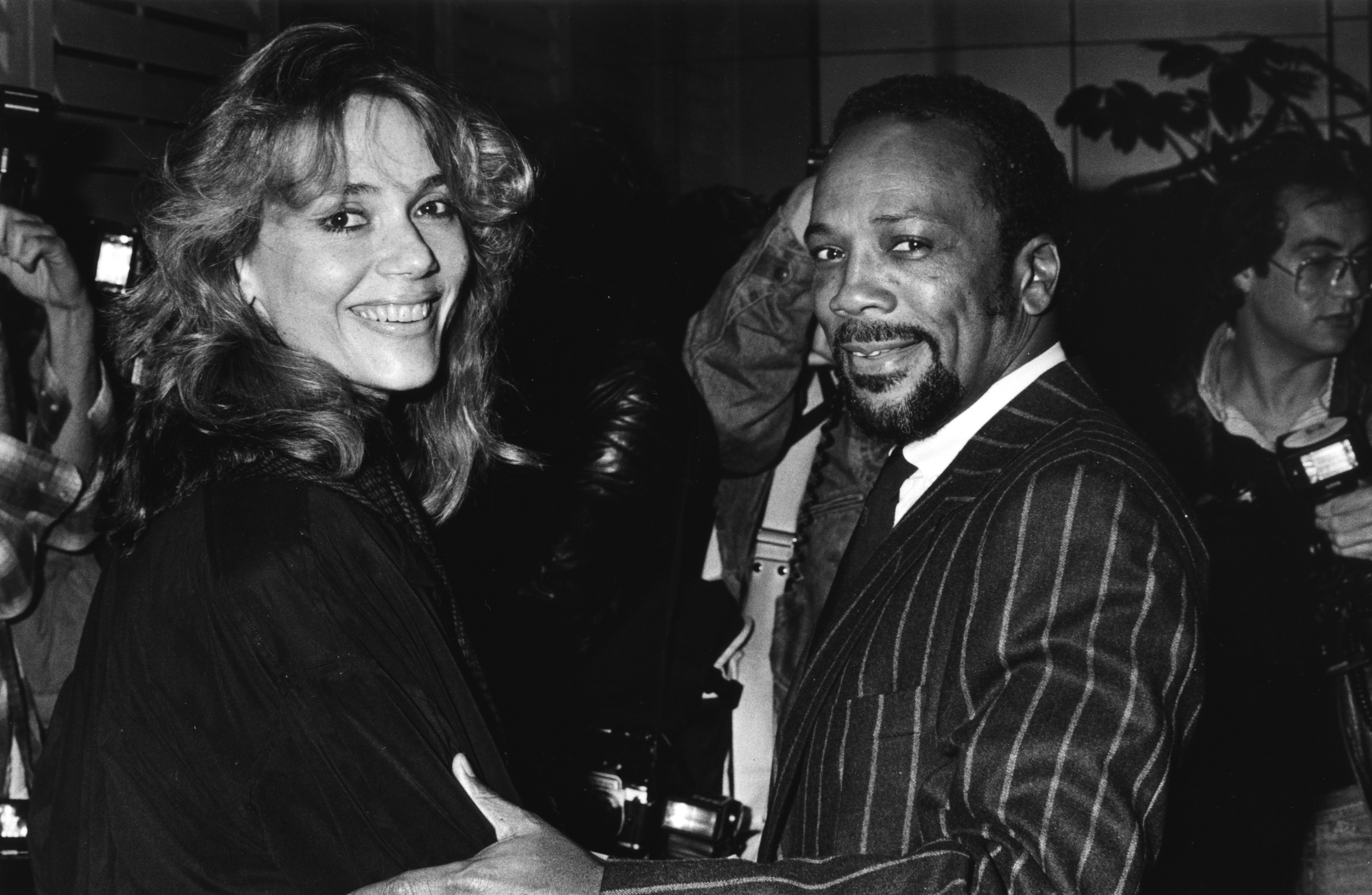 Peggy Lipton and Quincy Jones attend Maria Shriver and Arnold Schwarzenegger's engagement party in 1986. (Photo by Frank Edwards/Fotos International/Getty Images)