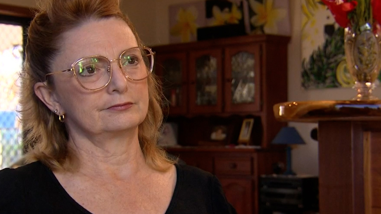 A Queensland mum battling cancer claims a hospital bungle cost her the chance of an early diagnosis and potentially life-saving treatment.