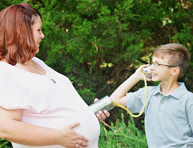 Kristen Smallwood Henderson, 35 (9 months pregnant)Loryn Brooke Smallwood (the unborn child)Clayton Daniel Chambers, 8