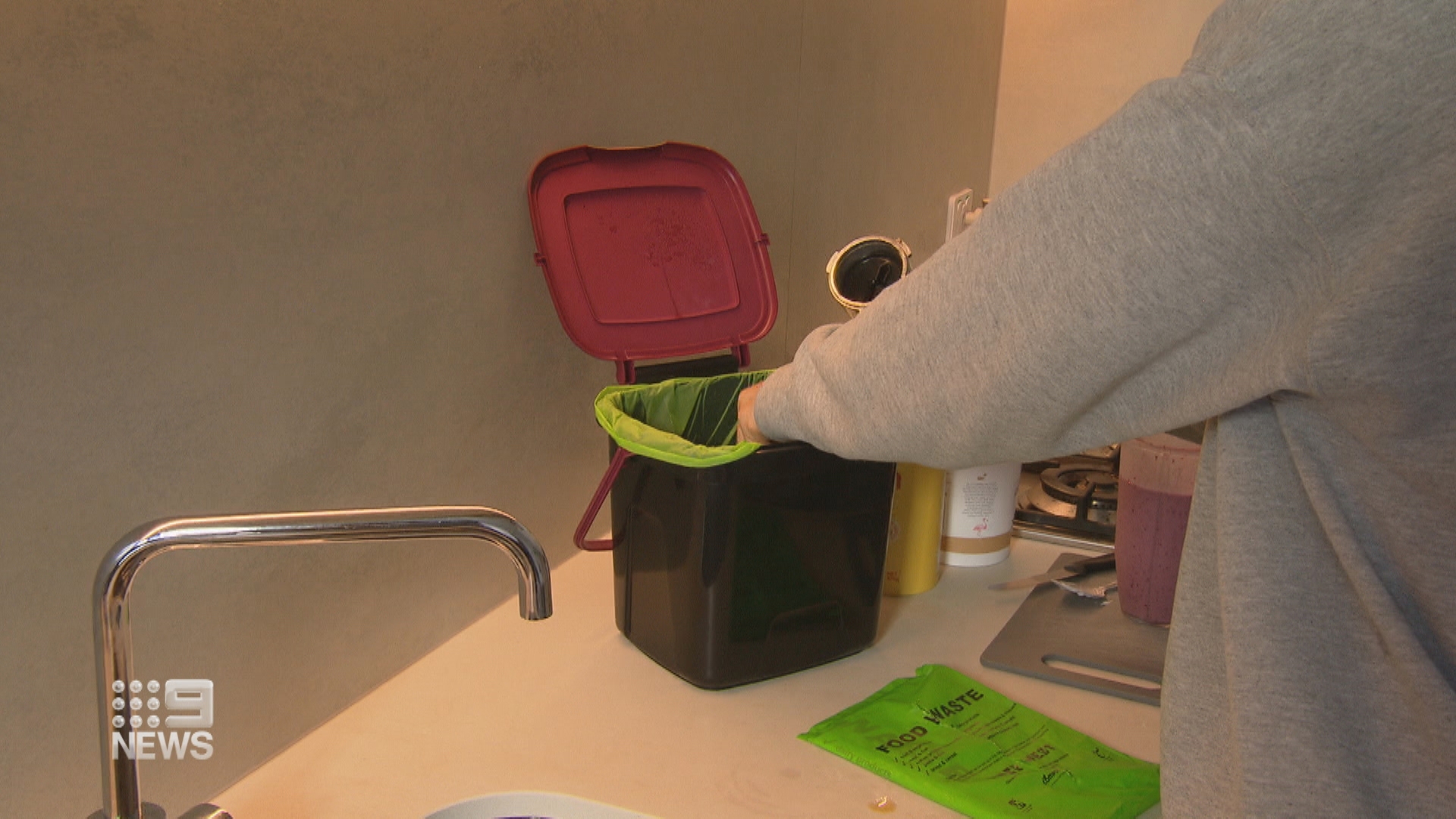 There are fresh calls to have food scrap bins in all Australian households.