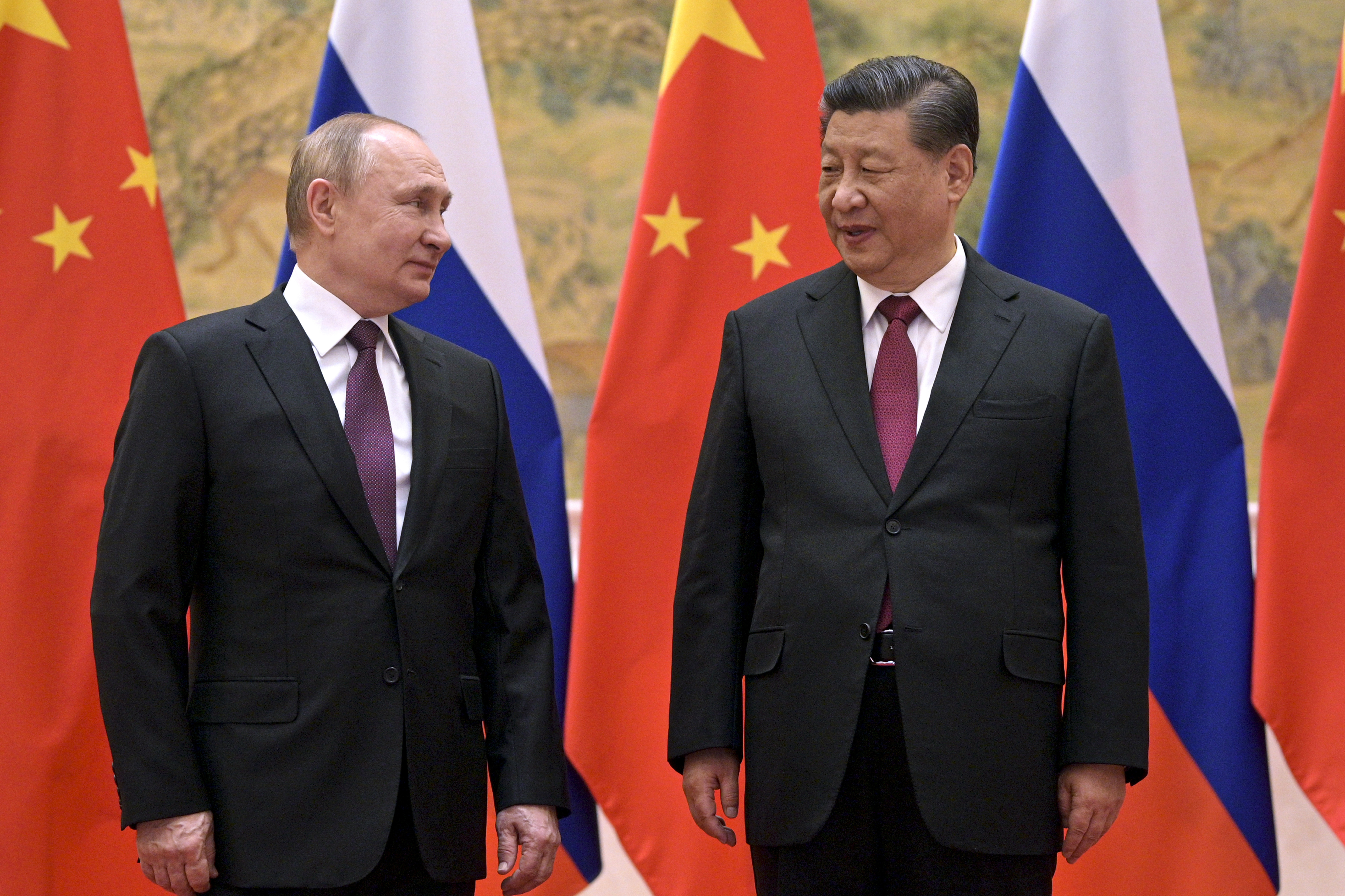 El presidente chino Xi Jinping y el presidente ruso Vladimir Putin