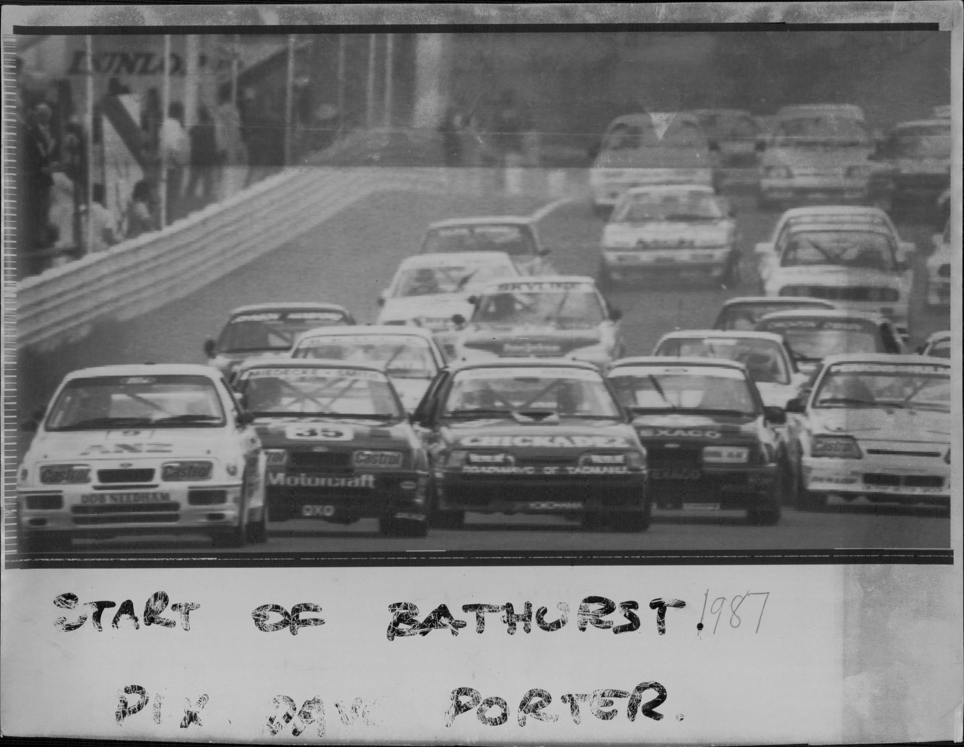 The start of the 1987 Bathurst 1000, which was part of the World Touring Car Championship.