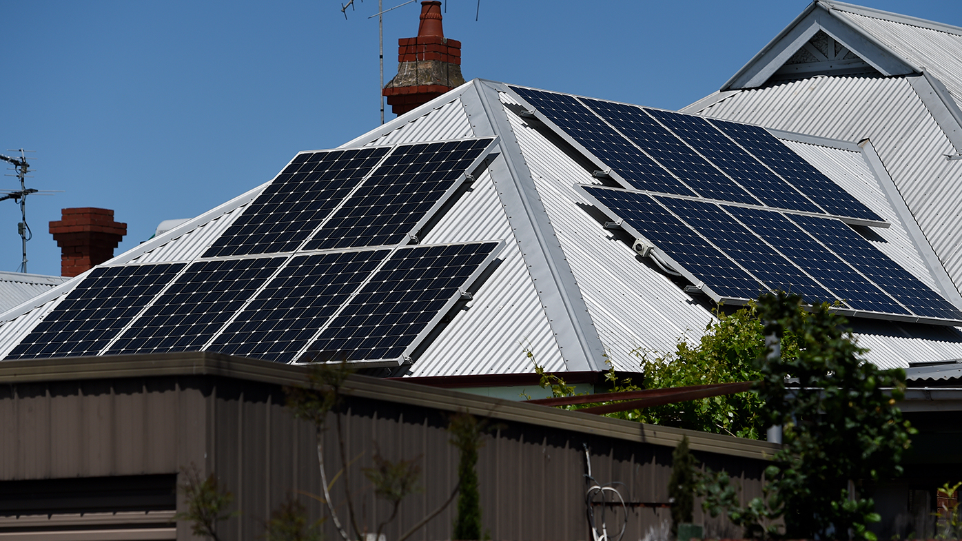 victoria-solar-panel-rebate-scheme-dodgy-installer-banned-news-melbourne