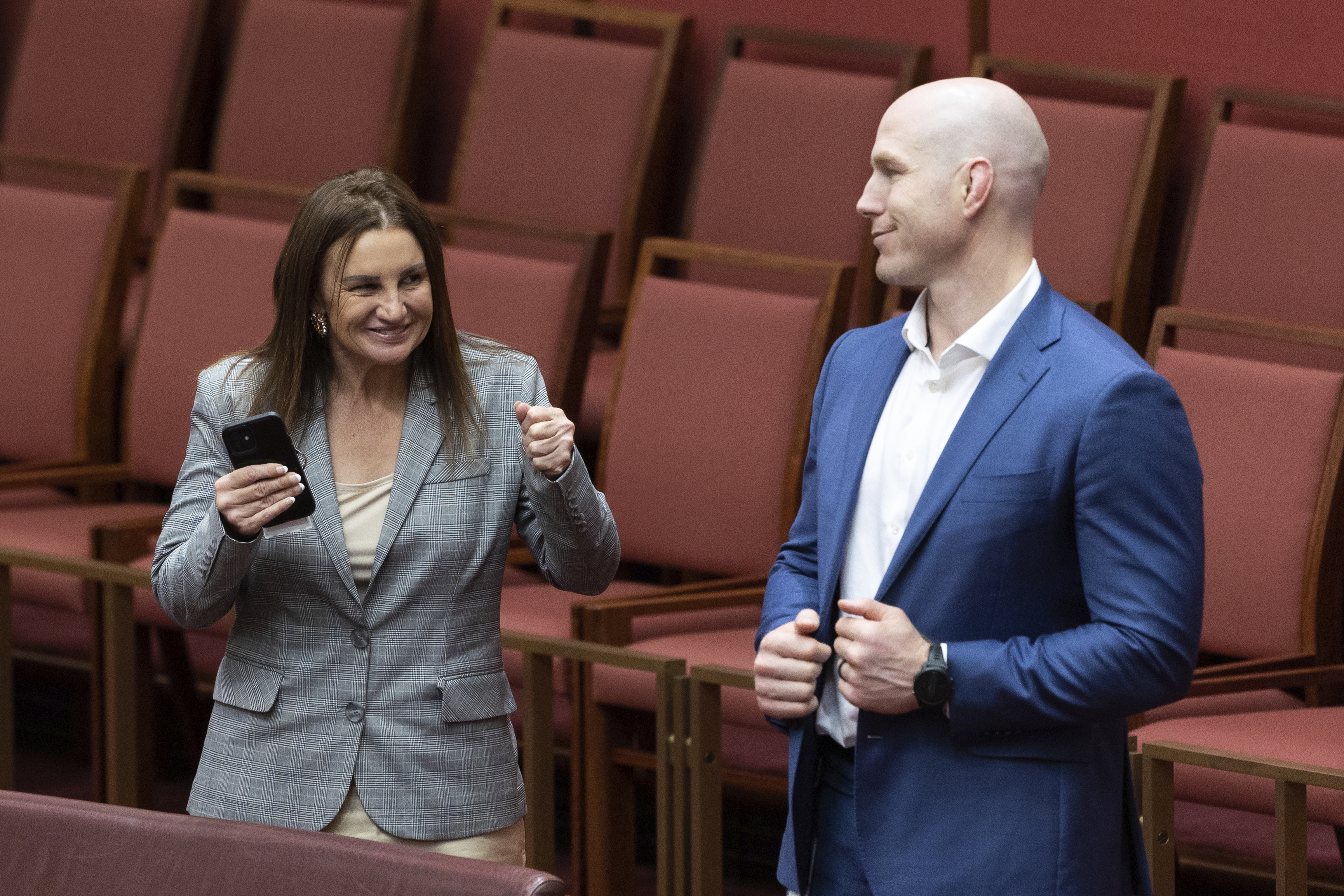 Senators Jacqui Lambie and David Pocock in the Senate.