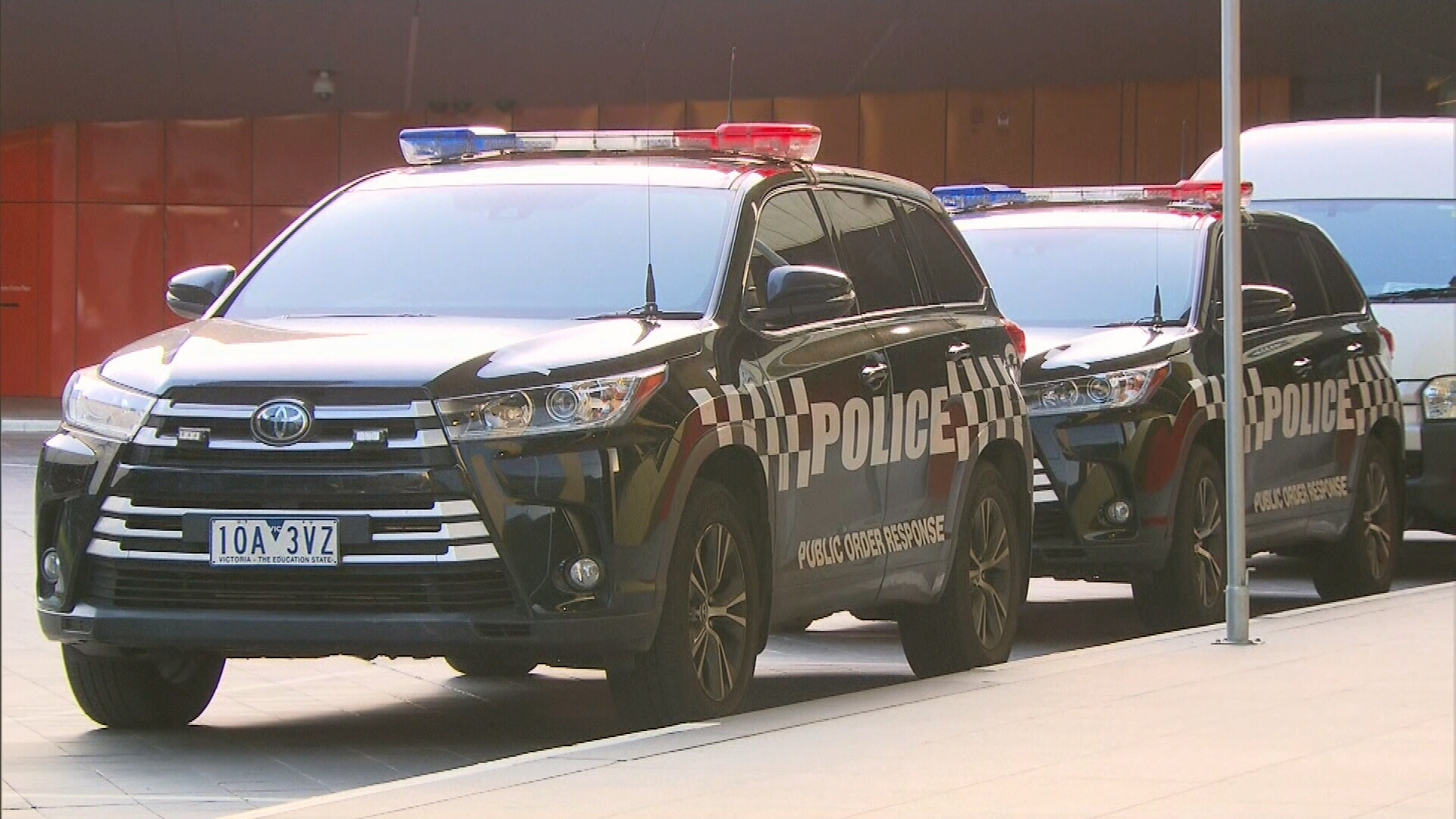 Security guards replaced by police at quarantine hotel in Victoria. October 1, 2020.