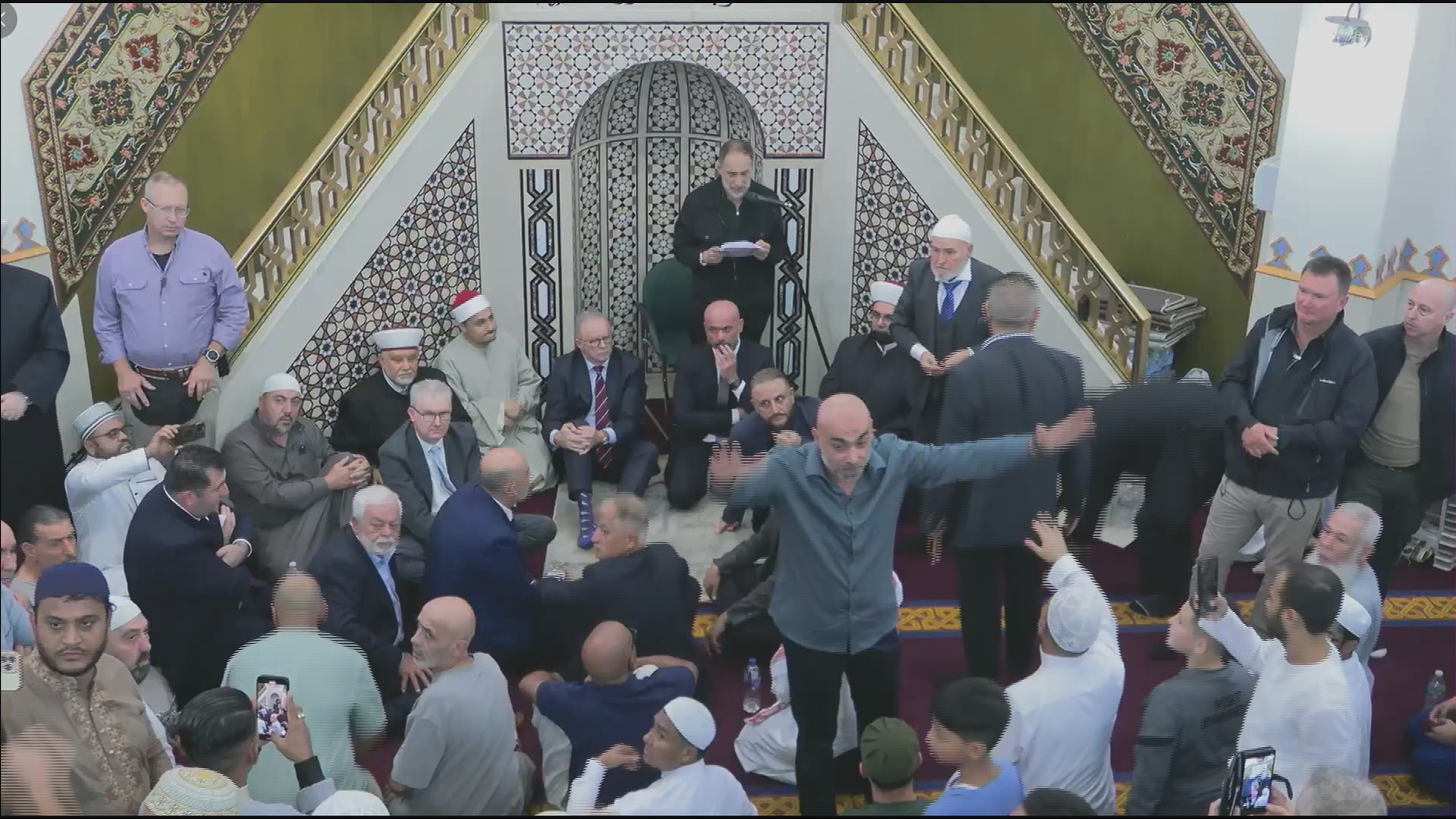 Prime Minister Anthony Albanese was forced to leave Lakemba Mosque after being heckled by protesters. 