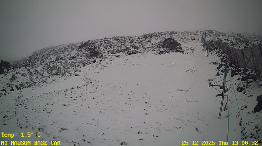 Showers and cold weather has seen some snowfall about the peaks in Tasmania.