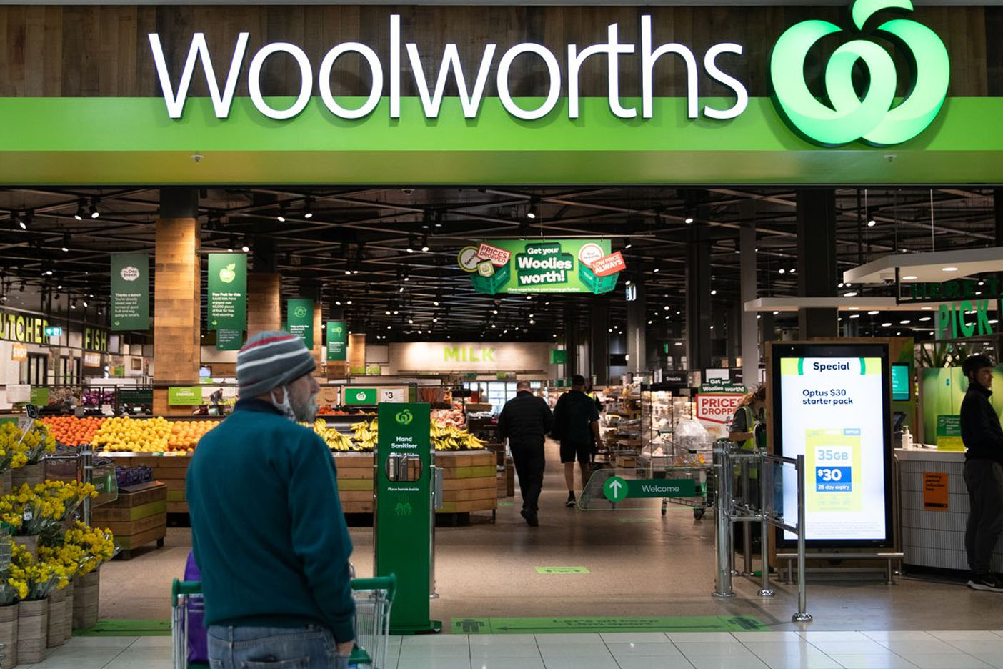 Woolworths announces closure of 30 Big W stores after slow profit