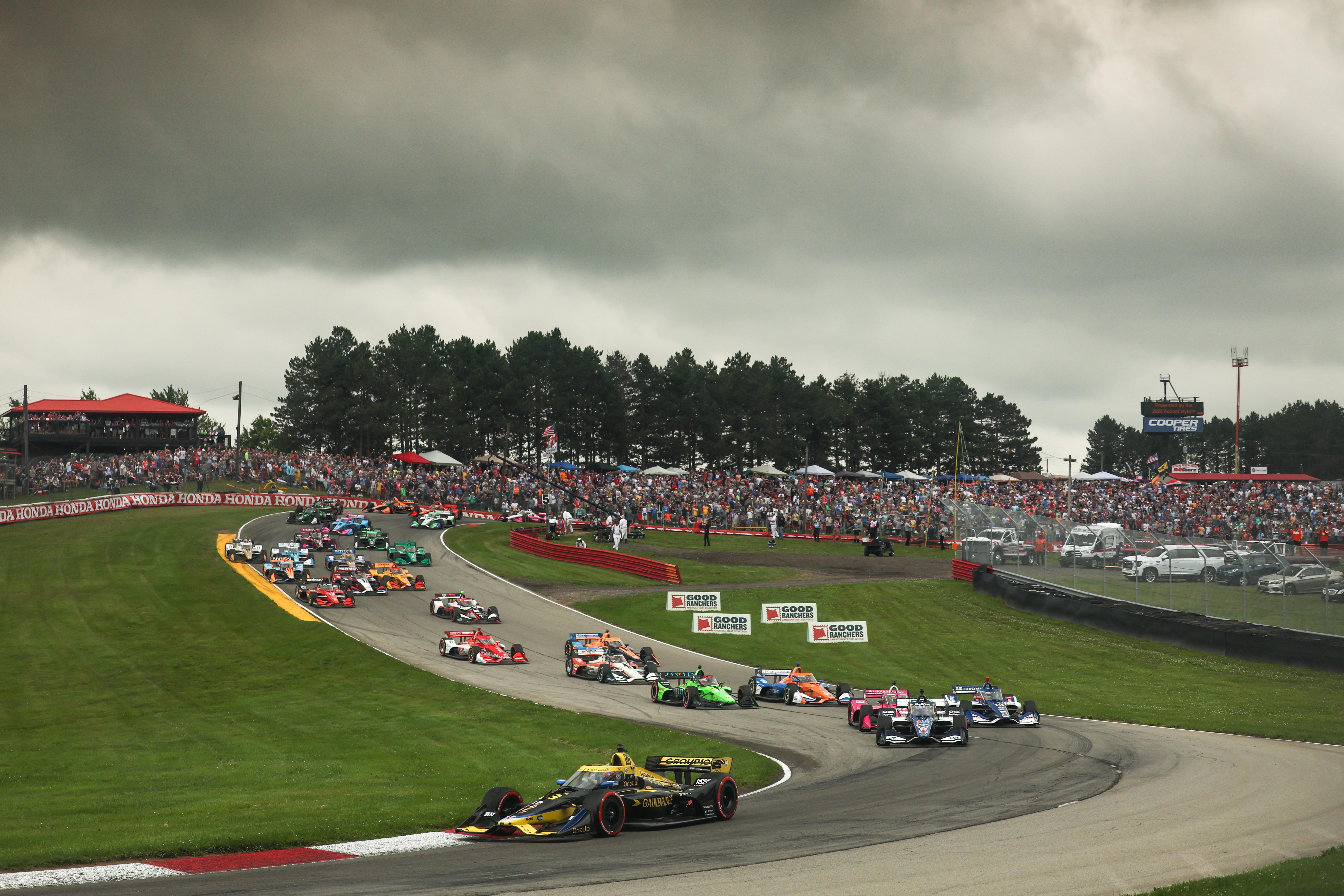 The start of the IndyCar race at Mid-Ohio.