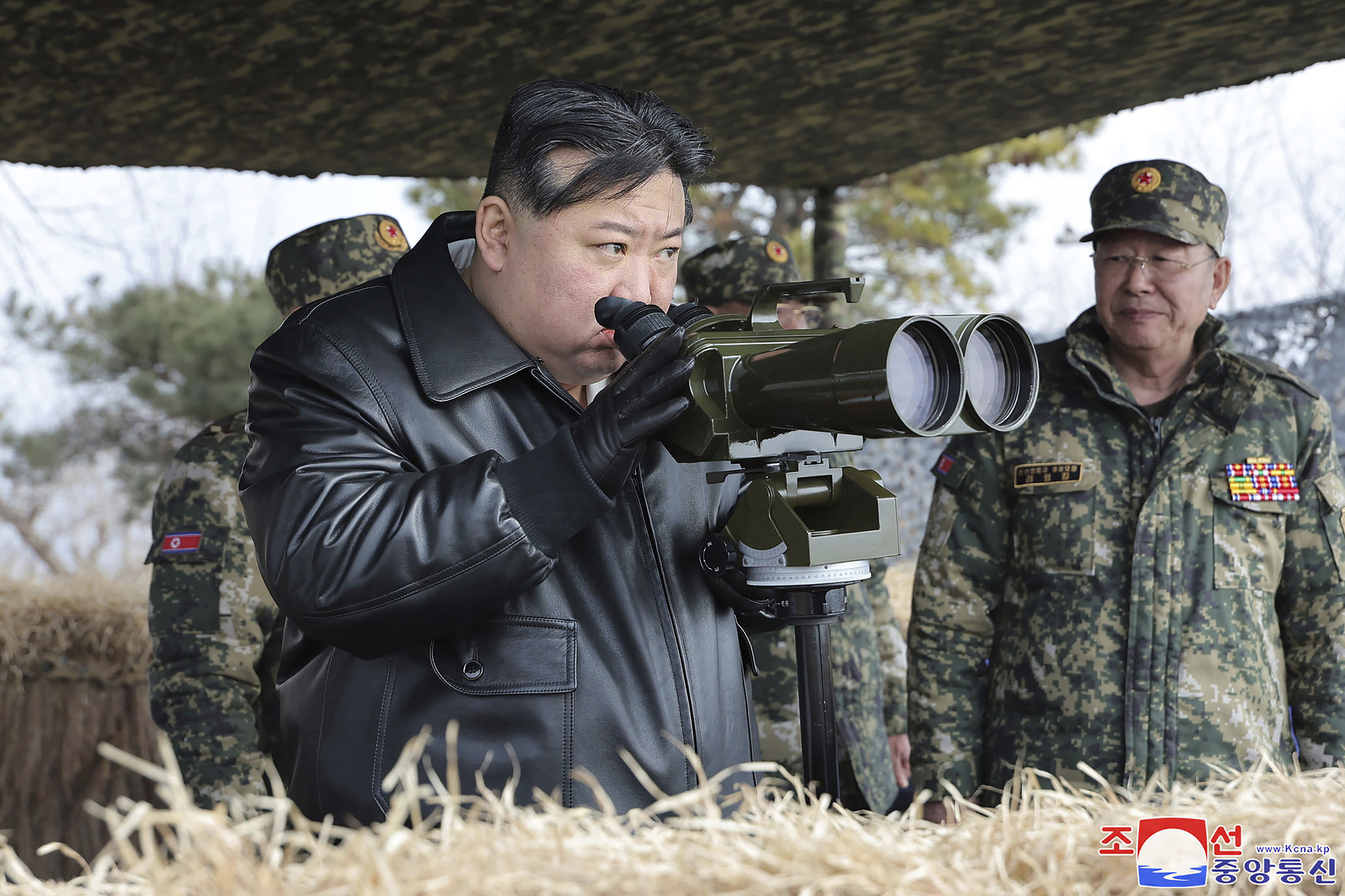 Corea del Norte dispara una andanada de misiles balísticos al mar antes de las elecciones estadounidenses