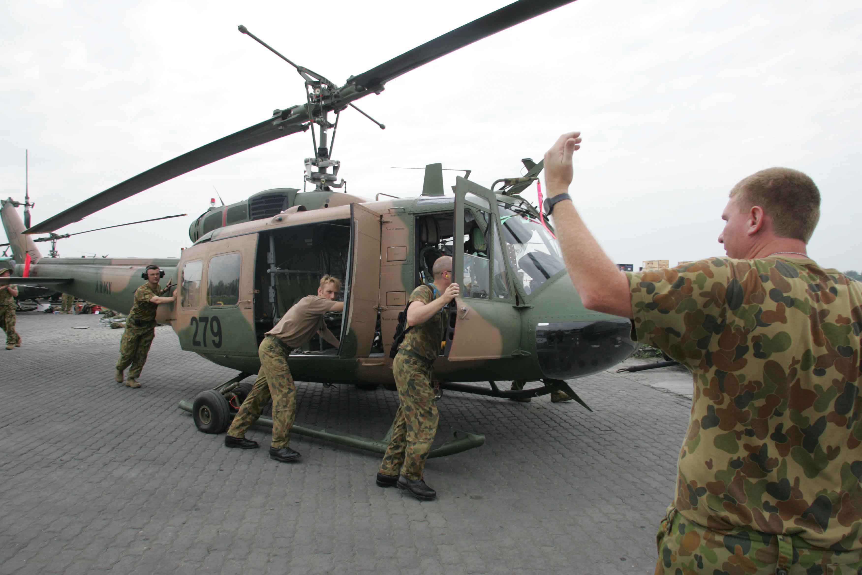 Australian army prepares to take off for a recon run to the tsunami-affected areas of Aceh, Indonesia.