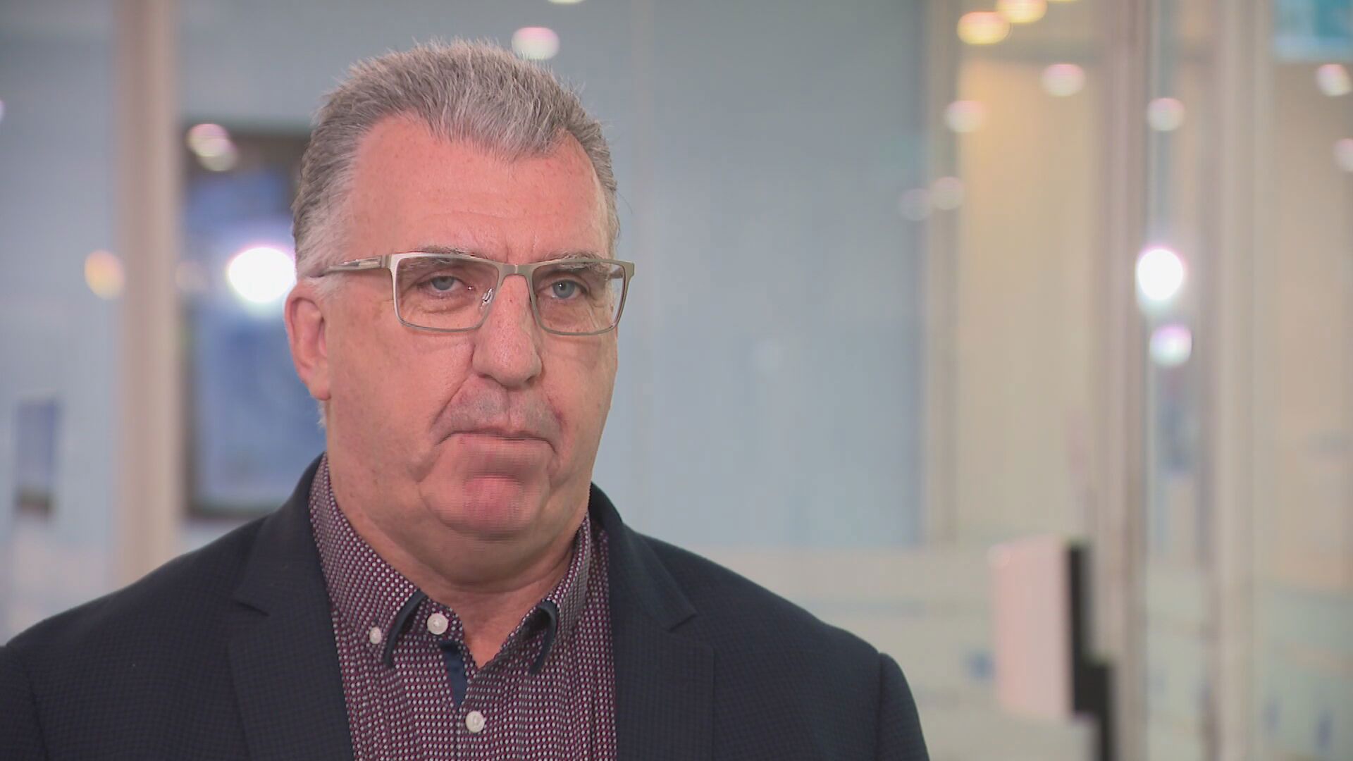 Health Services Union secretary Gerard Hayes said the skills and experience of paramedics and nurses "are grossly under-utilised". 