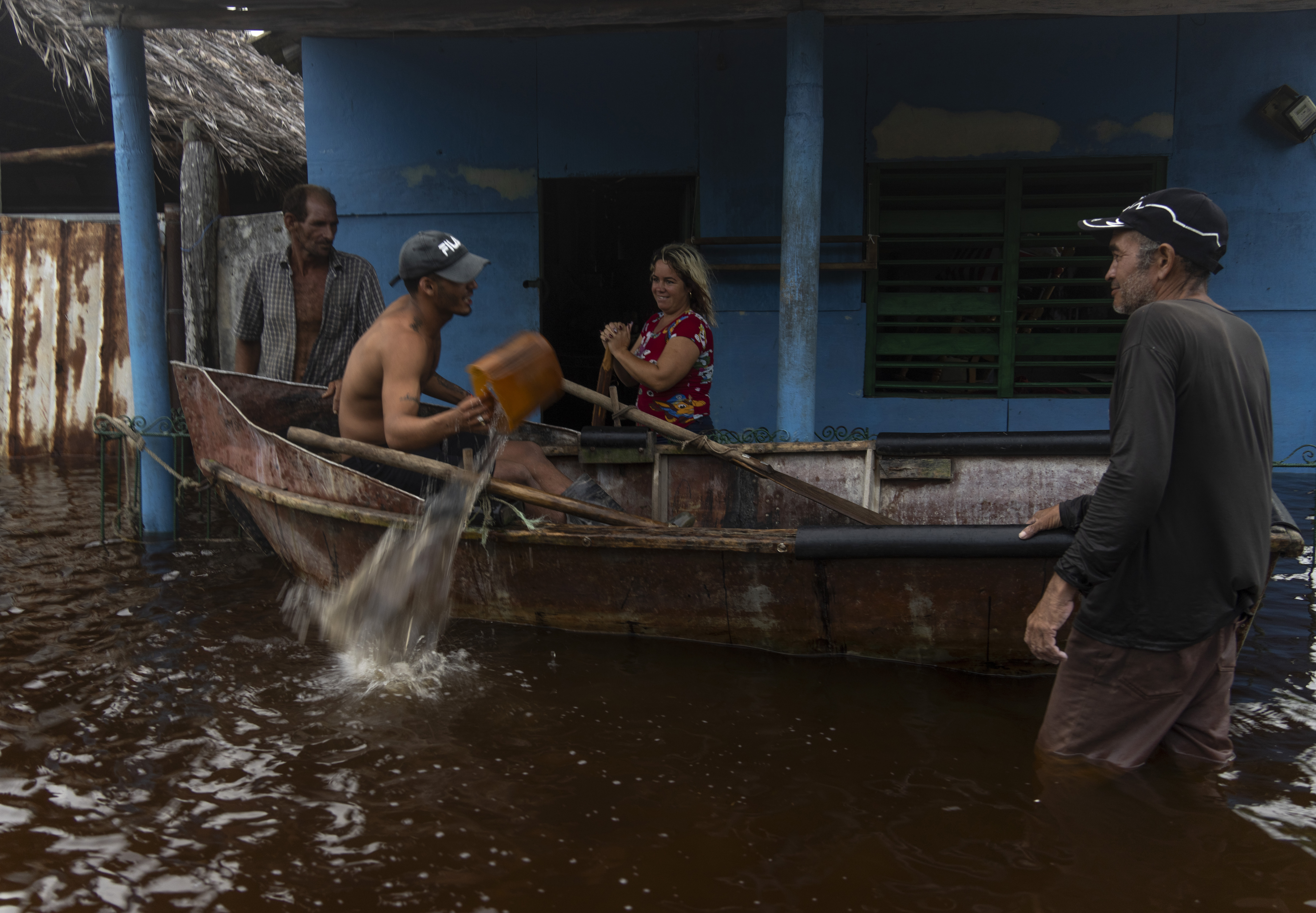 Helene se fortalece hasta convertirse en huracán de categoría 4 a medida que se acerca a la costa del Golfo de Florida