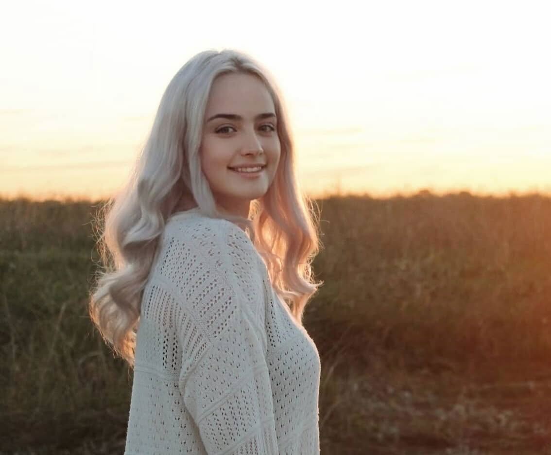 Dayna Lynch - Ehlers-Danlos syndrome