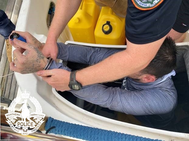 Sydney fugitive Mark Horne found in the hull of Darwin boat.