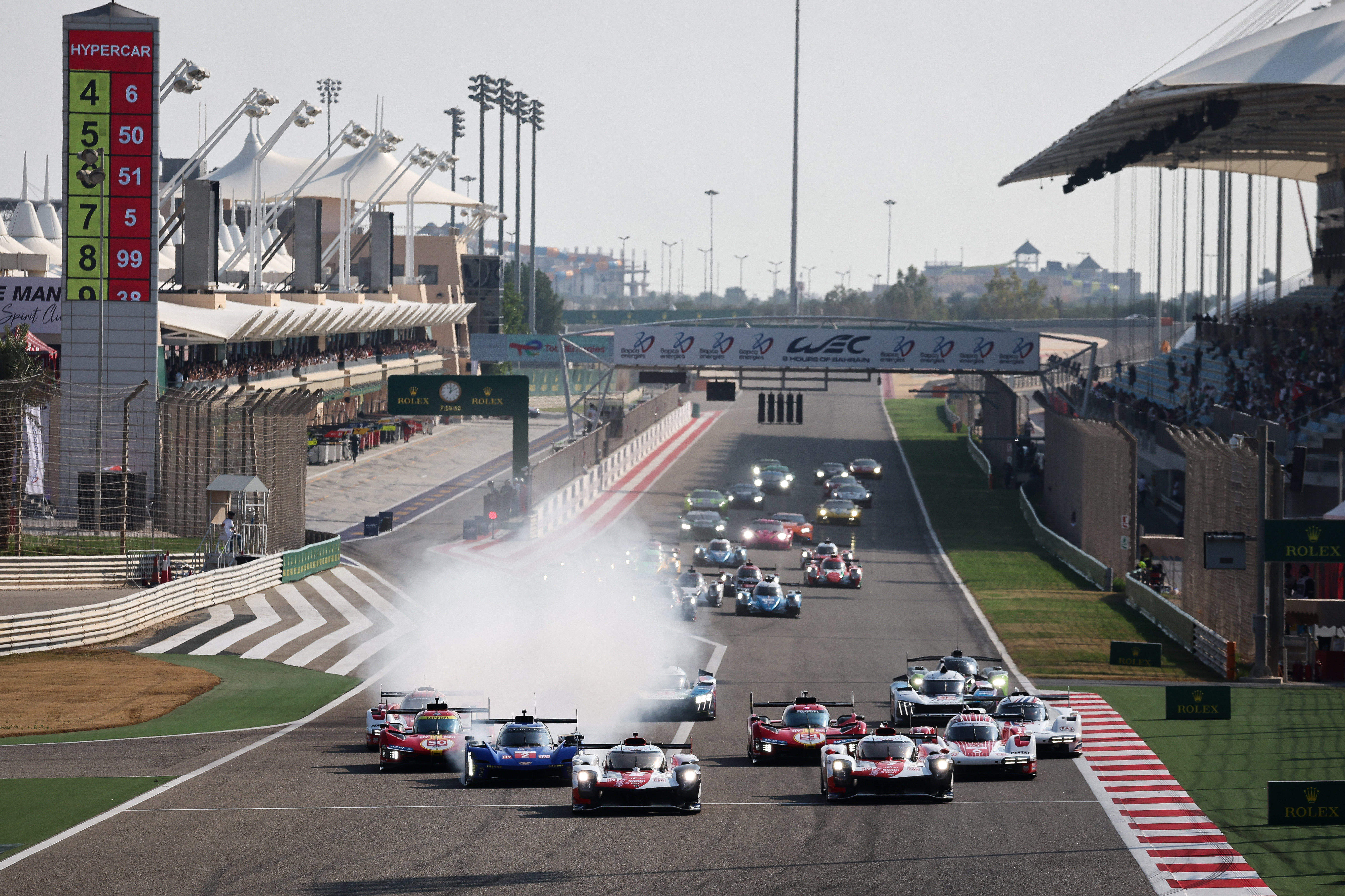 The start of the 8 Hours of Bahrain.