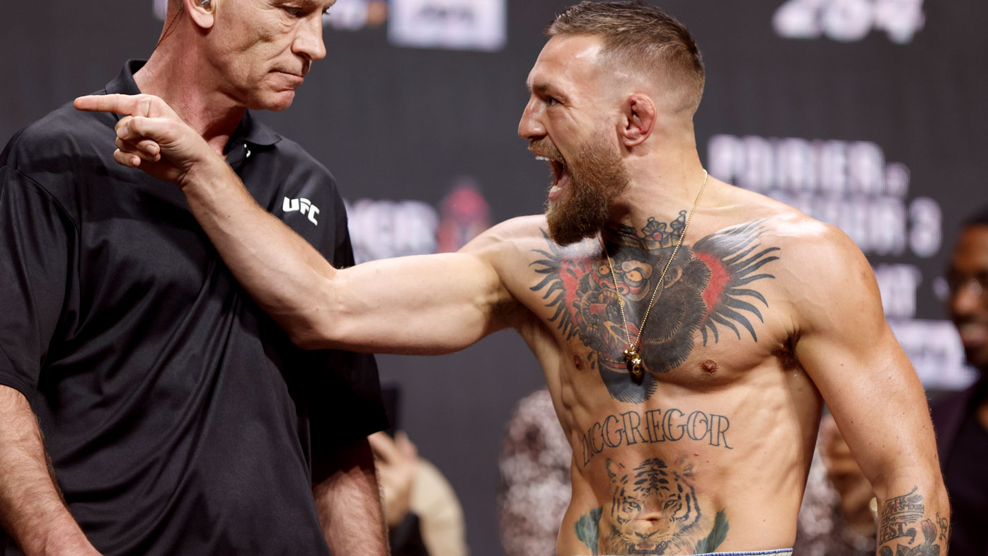 Ufc News Conor Mcgregor Slaps Dustin Poirier With Brutal Pre Fight Threat