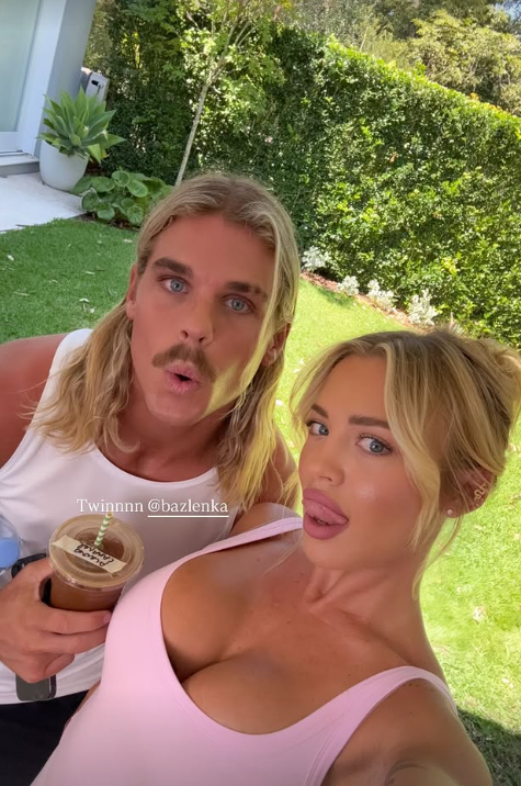 Tammy Hembrow posts selfie with Bailey Smith Dec 20 2025