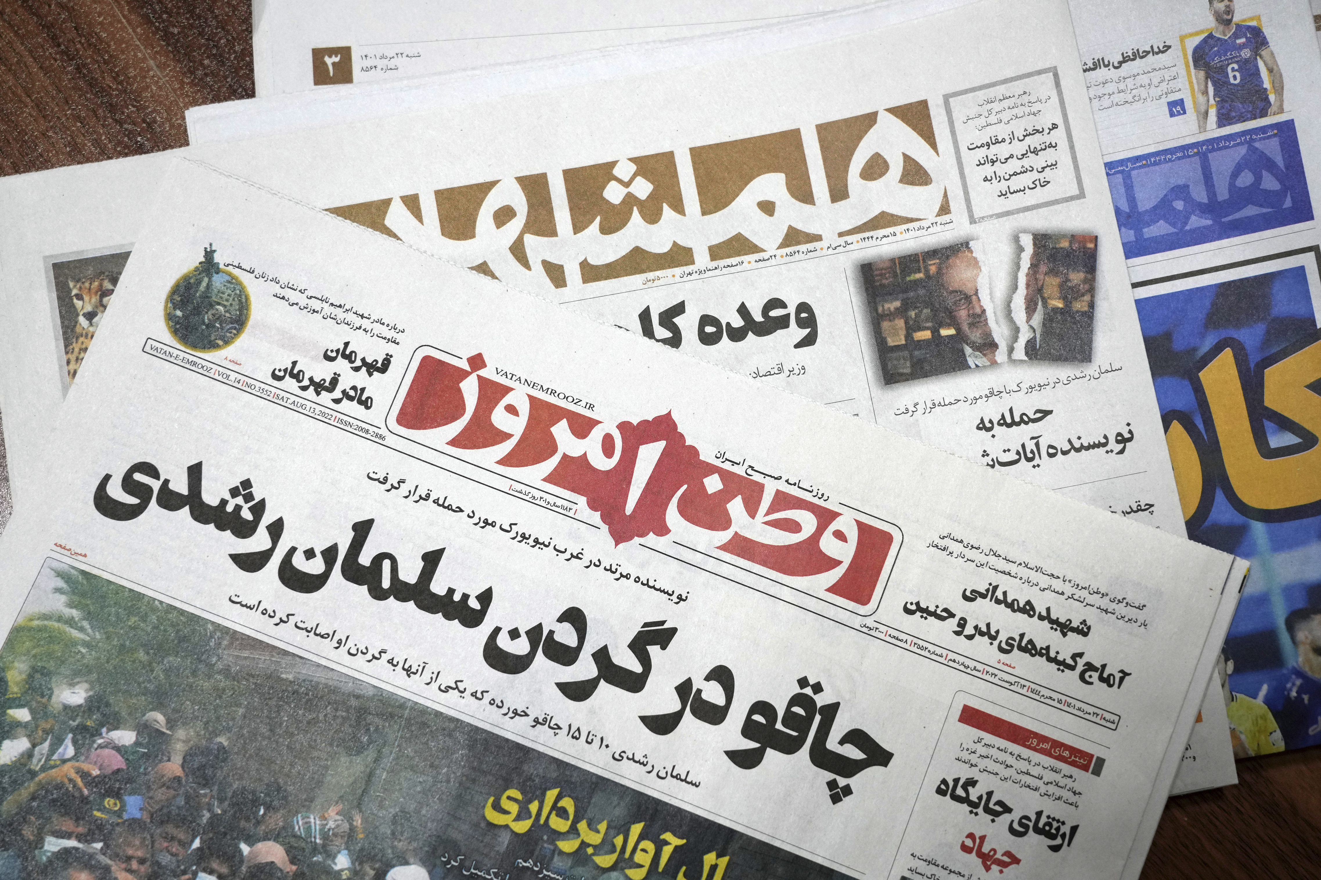 Alabanza, preocupación en Irán después del ataque de Rushdie; gobierno tranquilo
