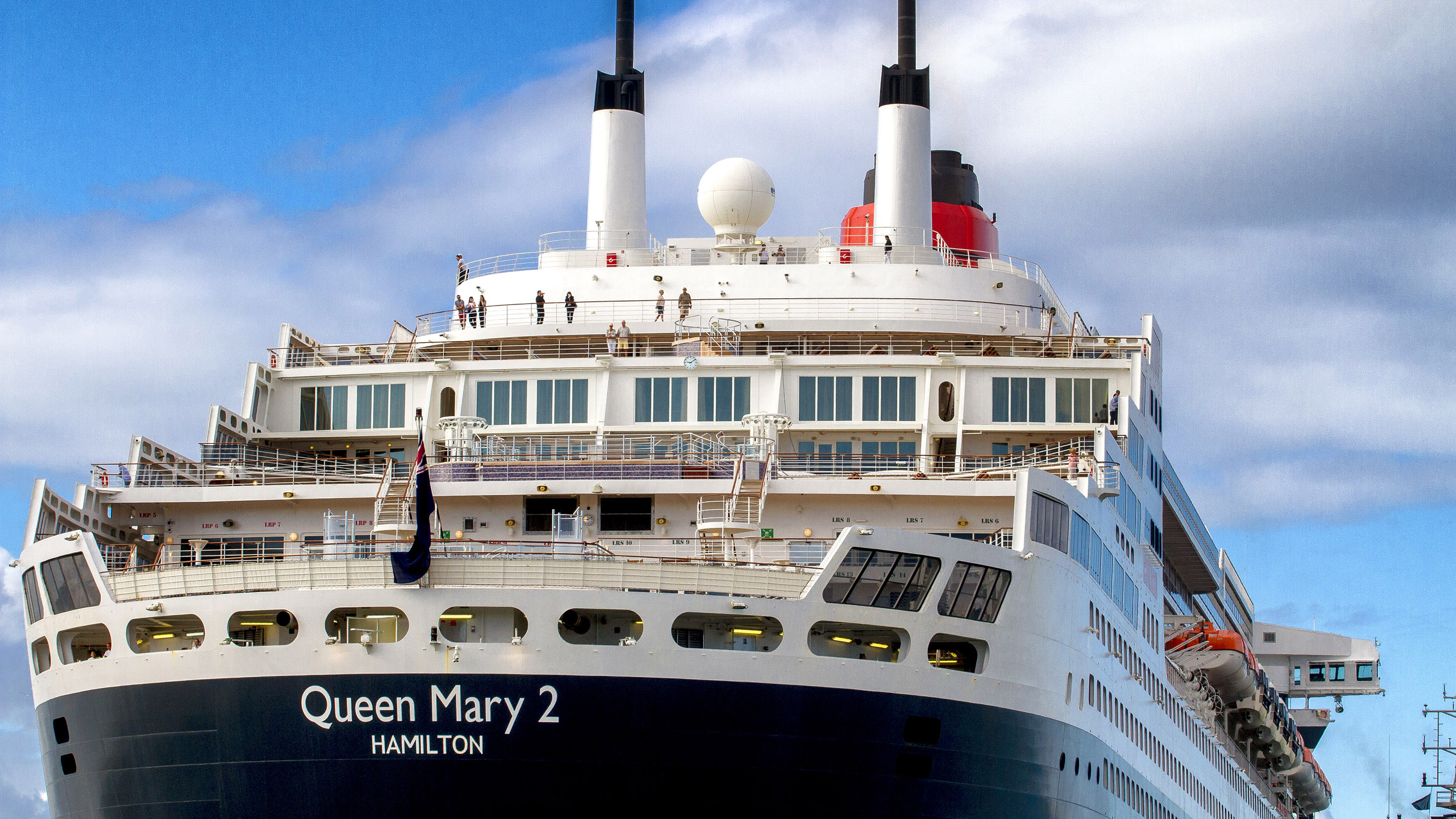 Cunard's flagship Queen Mary 2 in Melbourne is affected by the cancellations.