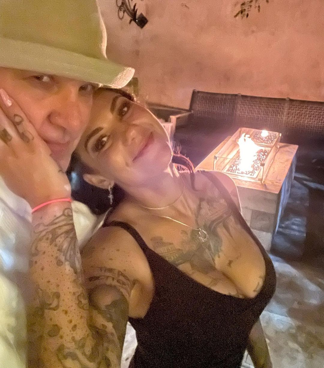 TV star Jesse James admits to texting ex but denies cheating on pregnant wife Bonnie Rotten