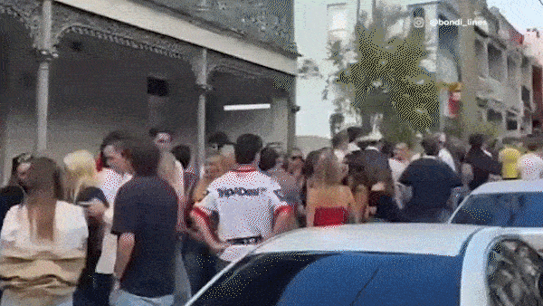 Incredible scenes as Aussies flock to two-up games