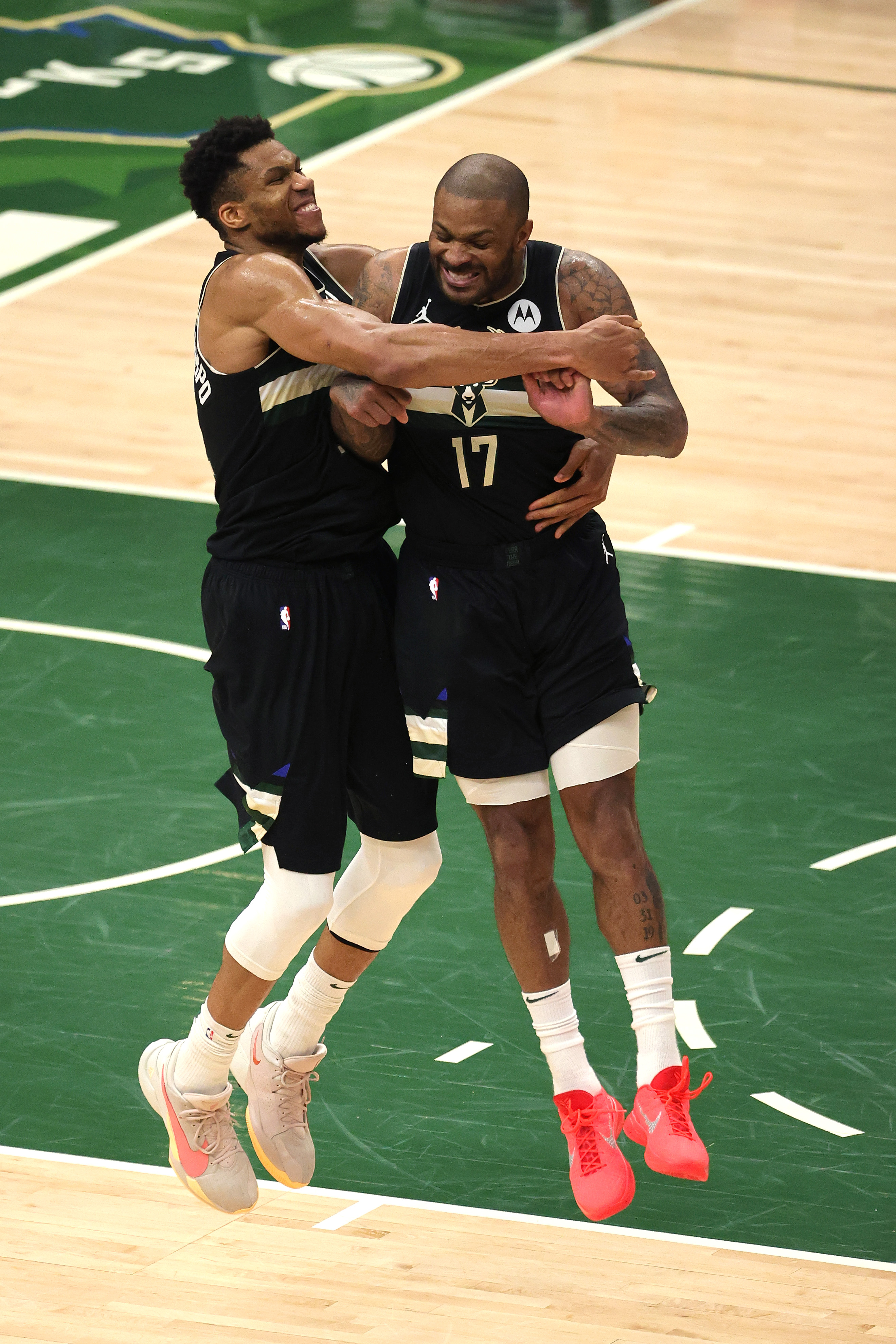 giannis pj tucker shoes