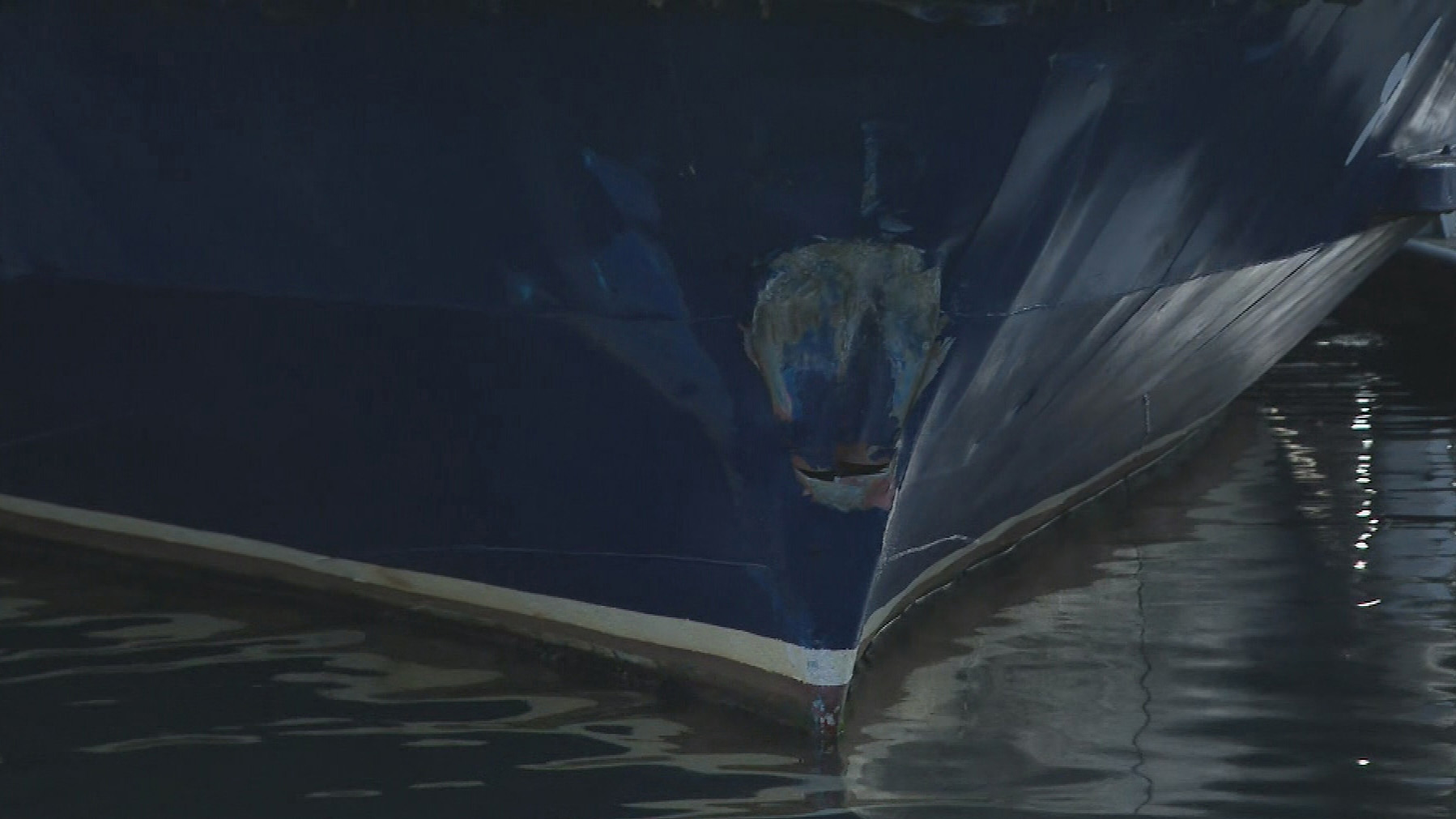Authorities are investigating after several people on a party boat were injured after it crashed into a dock in Melbourne.Five people including a young boy were taken to hospital with minor injuries