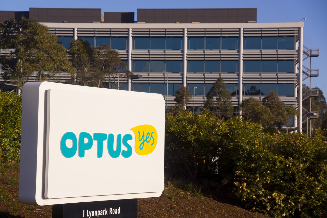 Major blow for Optus as millions consider leaving the network
