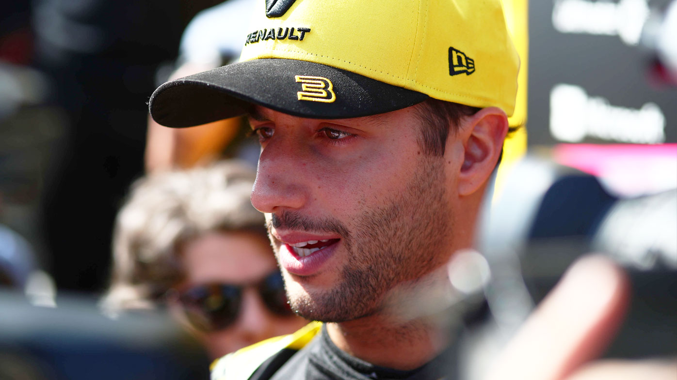 daniel ricciardo red bull hat