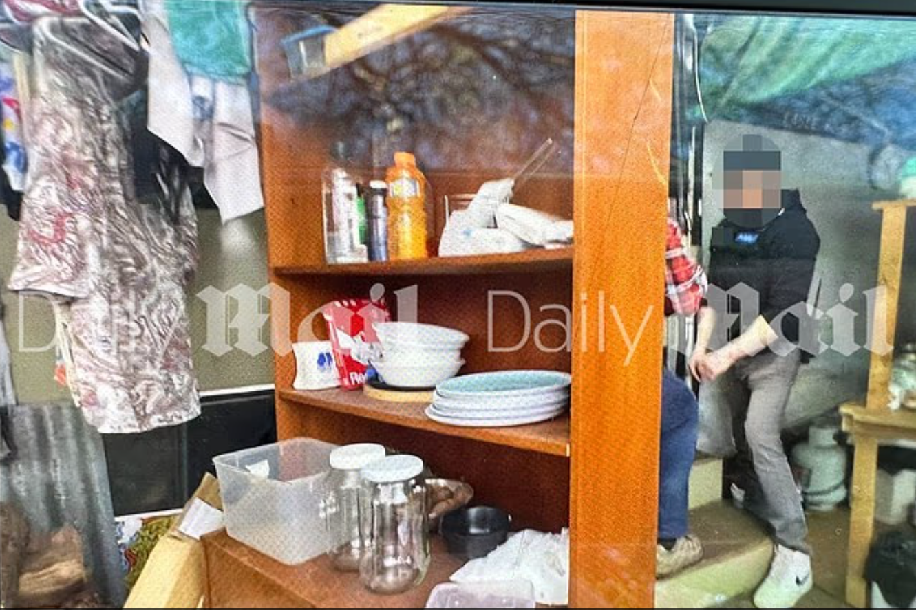 Images of accused gunman Dezi Freeman being arrested