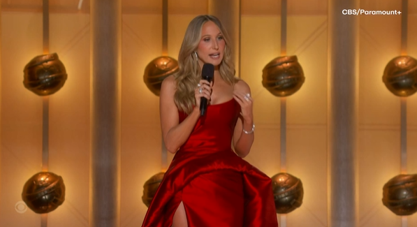 Nikki Glaser roasts Leonardo DiCaprio