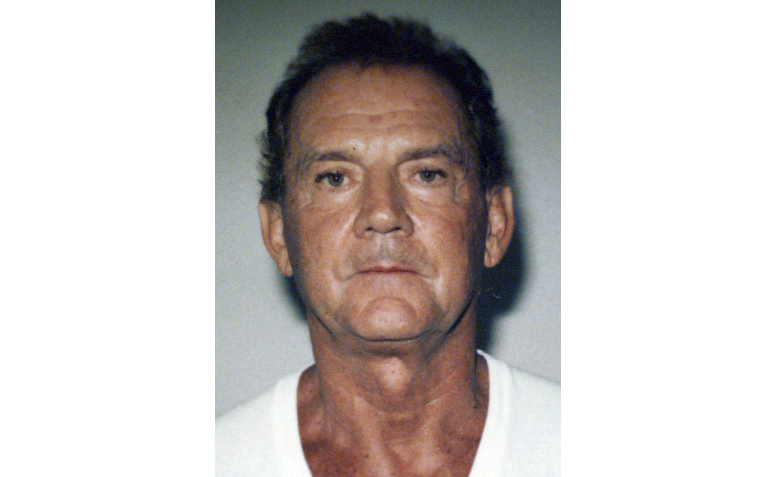 Exjefe de la mafia 'Cadillac Frank' Salemme muere en prisión a los 89 años